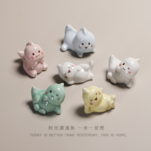 陶瓷奶龙筷架家用酒店筷枕可爱动物家用小摆件生日节日创意小礼物