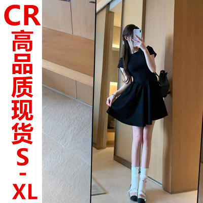 solo爆爆小黑裙女2024新款小个子连衣裙设计感显瘦茶歇法式短裙子