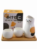 Под коробкой для деревьев ежедневно d день D, оригинальный кот Sanhua Cat японский сак -сакэ для шерстяного шарика винный костюм можно использовать в качестве маленького цветочного устройства