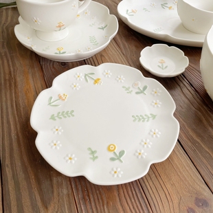 树下盒 清雅小雏菊系列浮雕釉下彩餐具套装家用餐盘鱼盘陶瓷碗