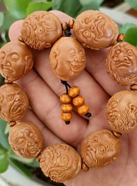 橄榄核雕铁核名家三十八罗汉浮雕