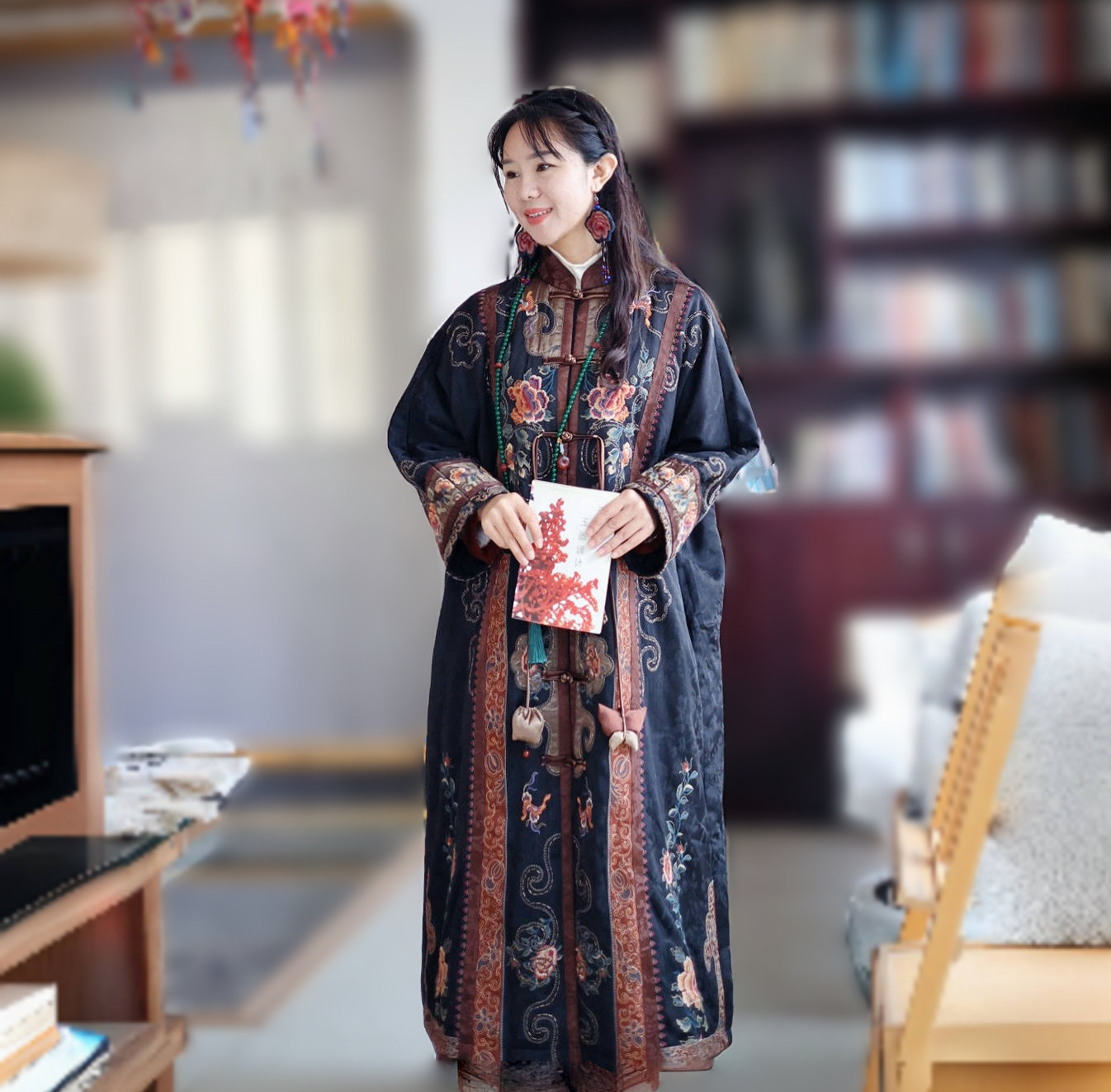 原创新中式国风棉服女长款夹棉加厚刺绣外套冬季民族风盘扣大衣