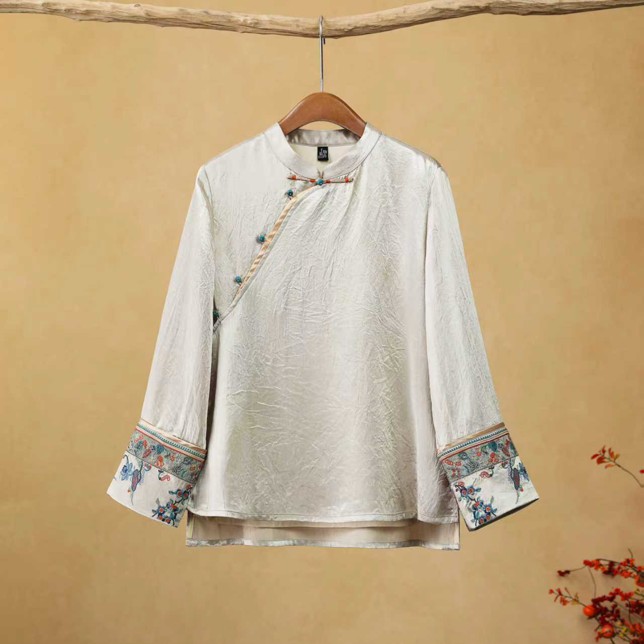 千椿物喜春秋新中式高定国风重工刺绣立领斜襟太太服上衣女衬衫
