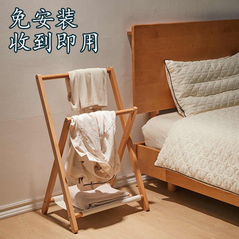 宋氏梵品床边放脱下衣服的架子