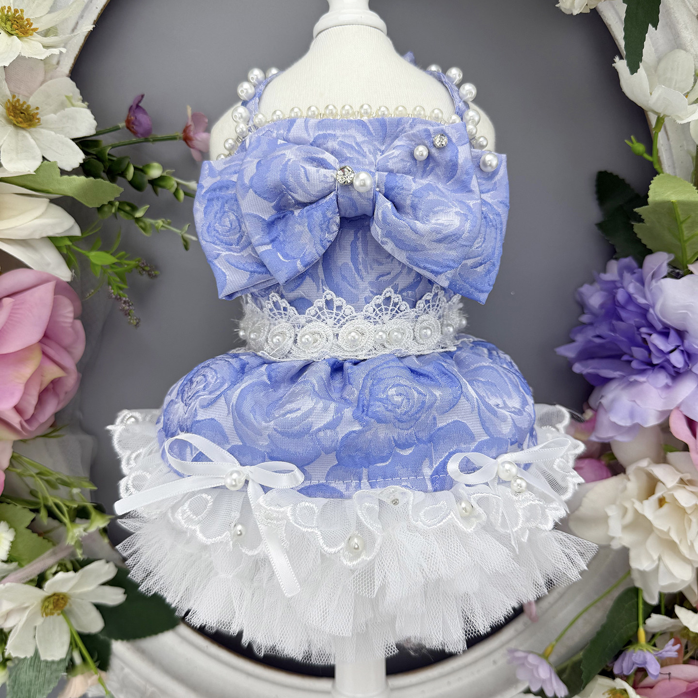 私宠手作天蓝玫瑰纹宠物金毛巴哥边牧阿拉斯加狗狗生日礼服定做