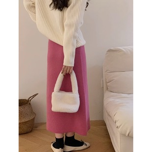 浣熊绒树莓色针织半身裙女秋冬中长款A字直筒半裙高腰软糯包臂裙