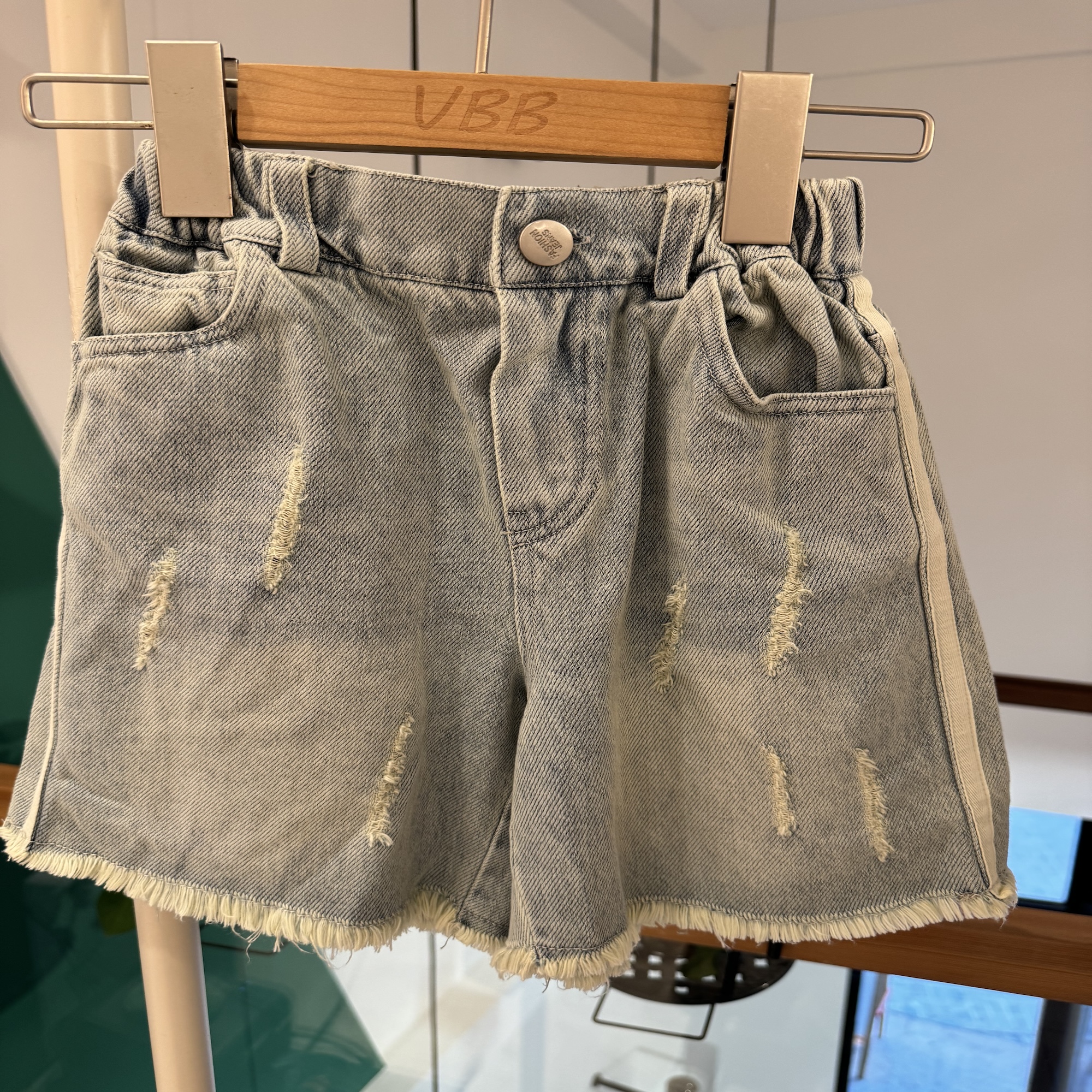 实体精品童装店 2024新款男童女童做旧水洗牛仔短裤 现货