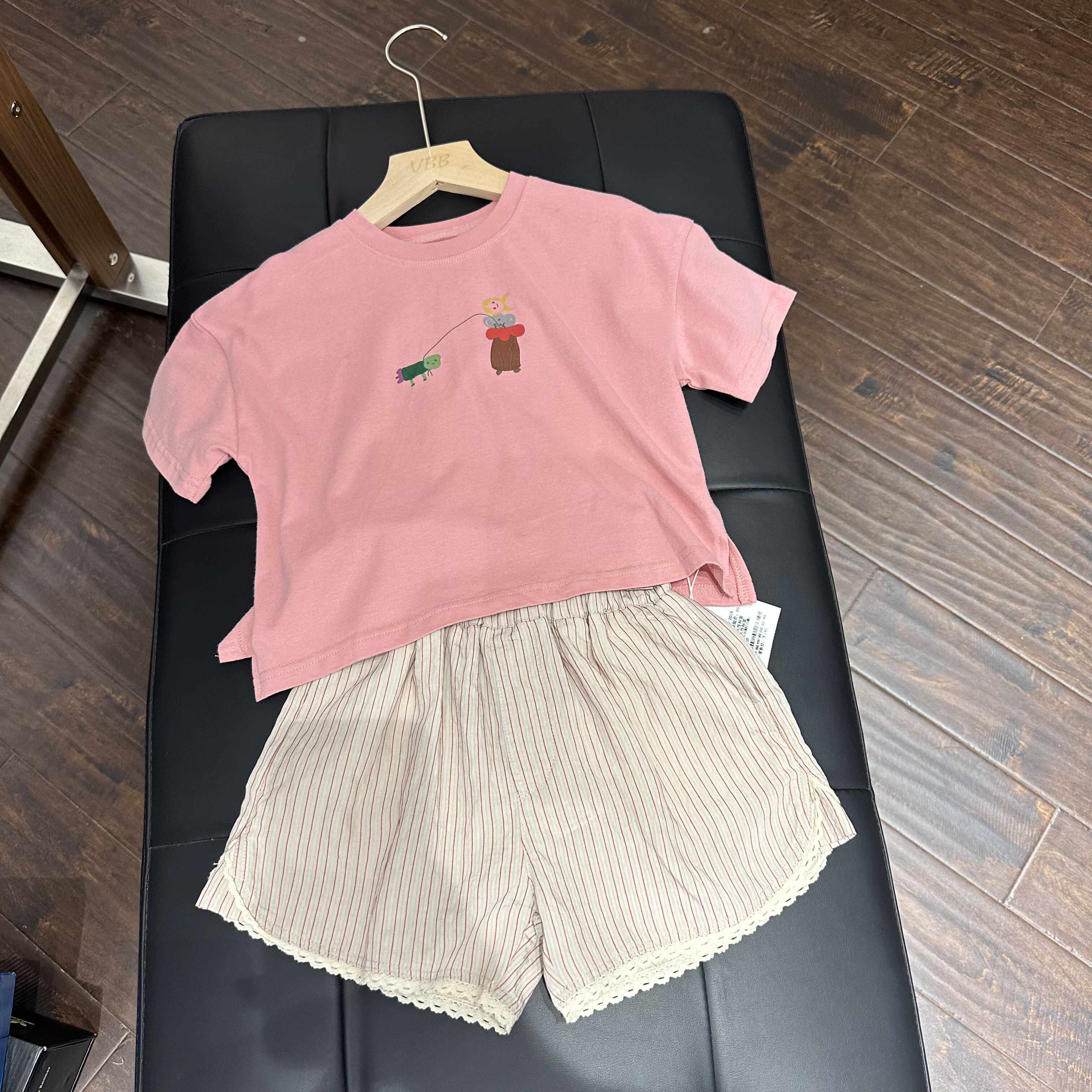 实体精品童装店 女童纯棉条纹短裤拼接蕾丝变 透气风凉 现货