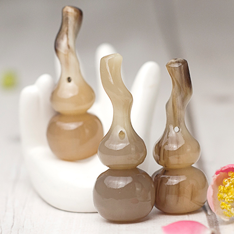 天然牛角旅游工艺品车饰吊坠项饰可爱礼品牦牛角雕刻葫芦挂饰