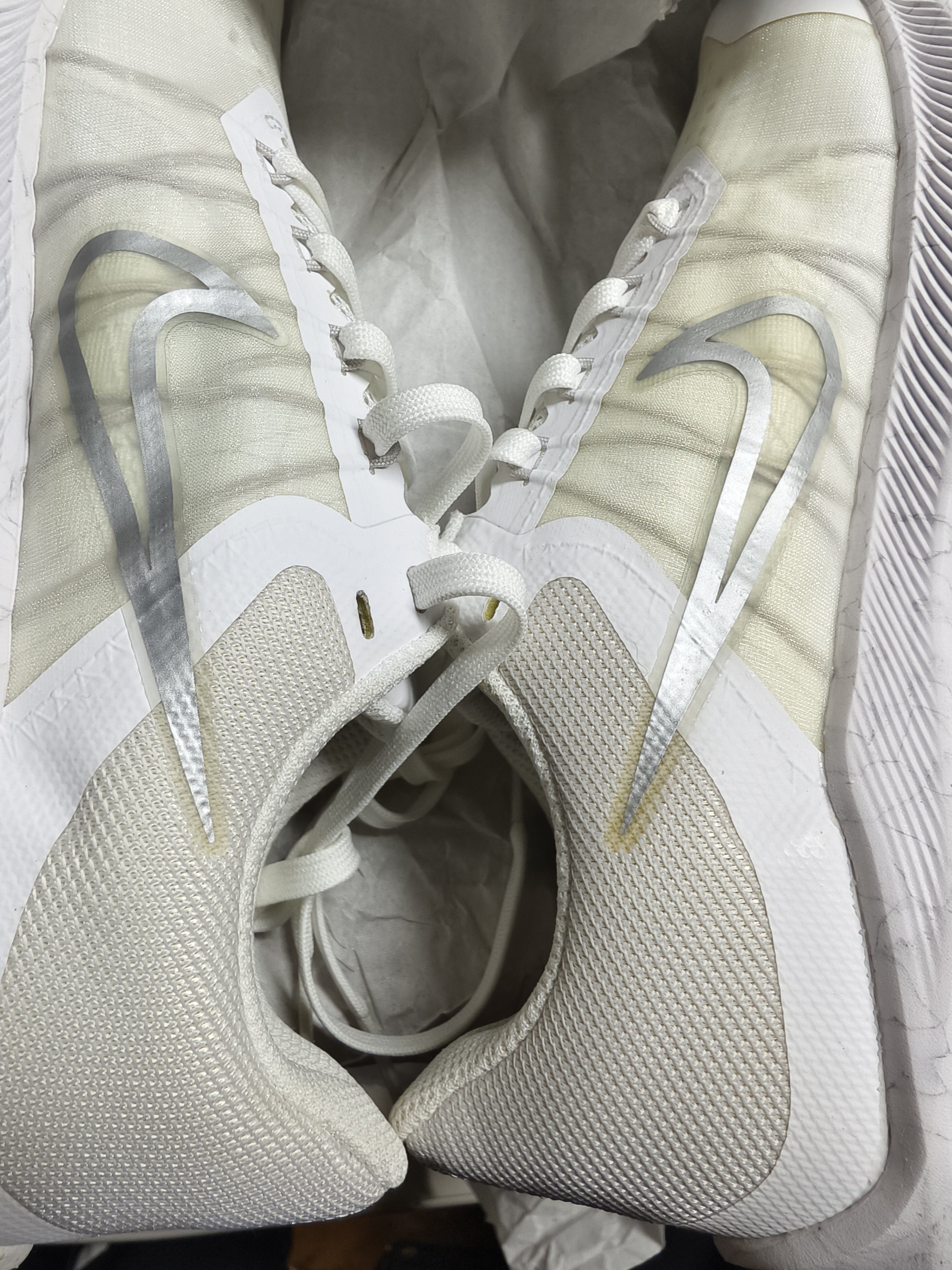 Nike Zoom Winflo 8 跑鞋 缓震轻便网面透气 CW3421-104 南昌JJ仓