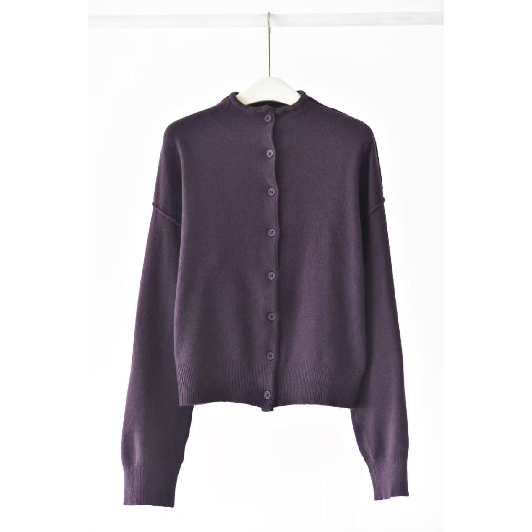 QINGQING一九二三＂半高领绵密感针织衫落肩款软糯针织上衣