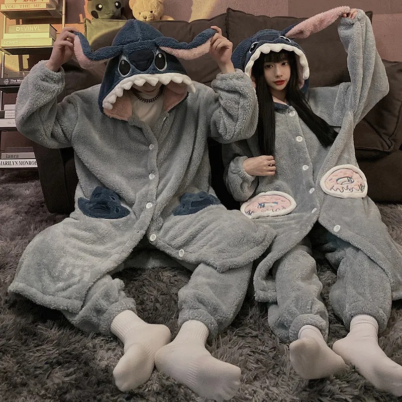可爱卡通史迪仔连帽保暖睡袍套装
