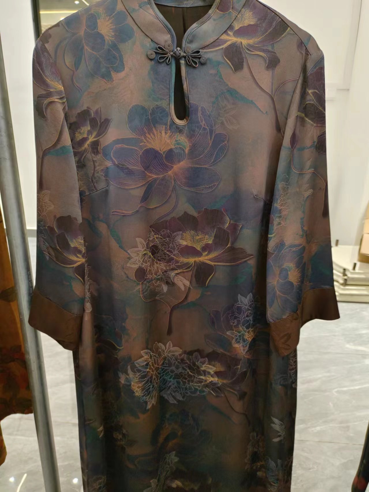 南宋丝府品牌新款香云纱水滴领盘扣旗袍裙子41531