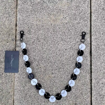 著作权保护单品；新中式黑白纽扣