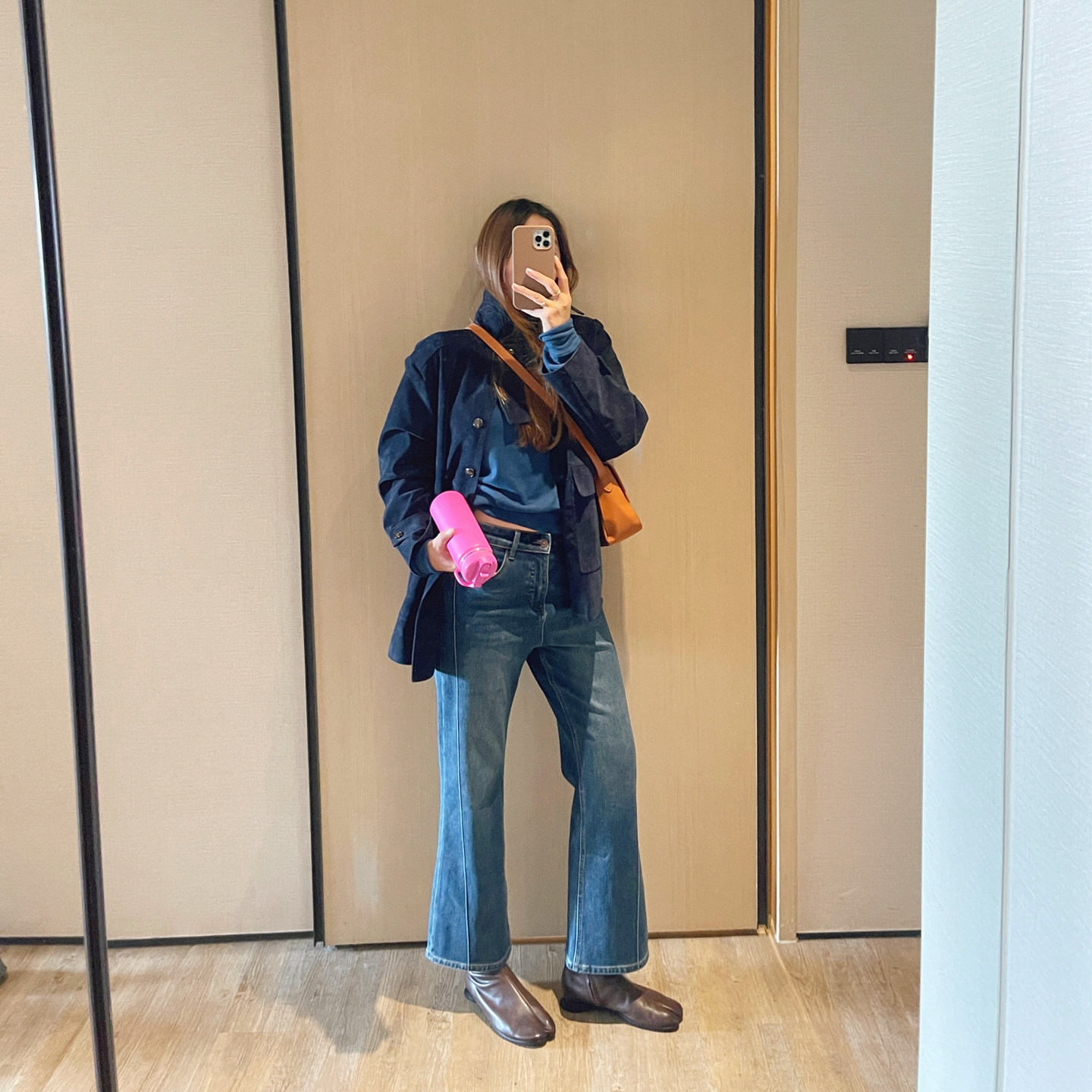 KOGIRL冬季拉绒立体侧线剪裁高腰简约直筒显瘦微喇九分牛仔裤女