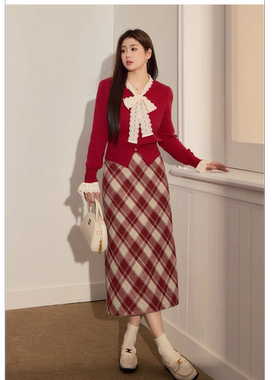 La Vague V领蝴蝶结蕾丝边收腰针织上衣