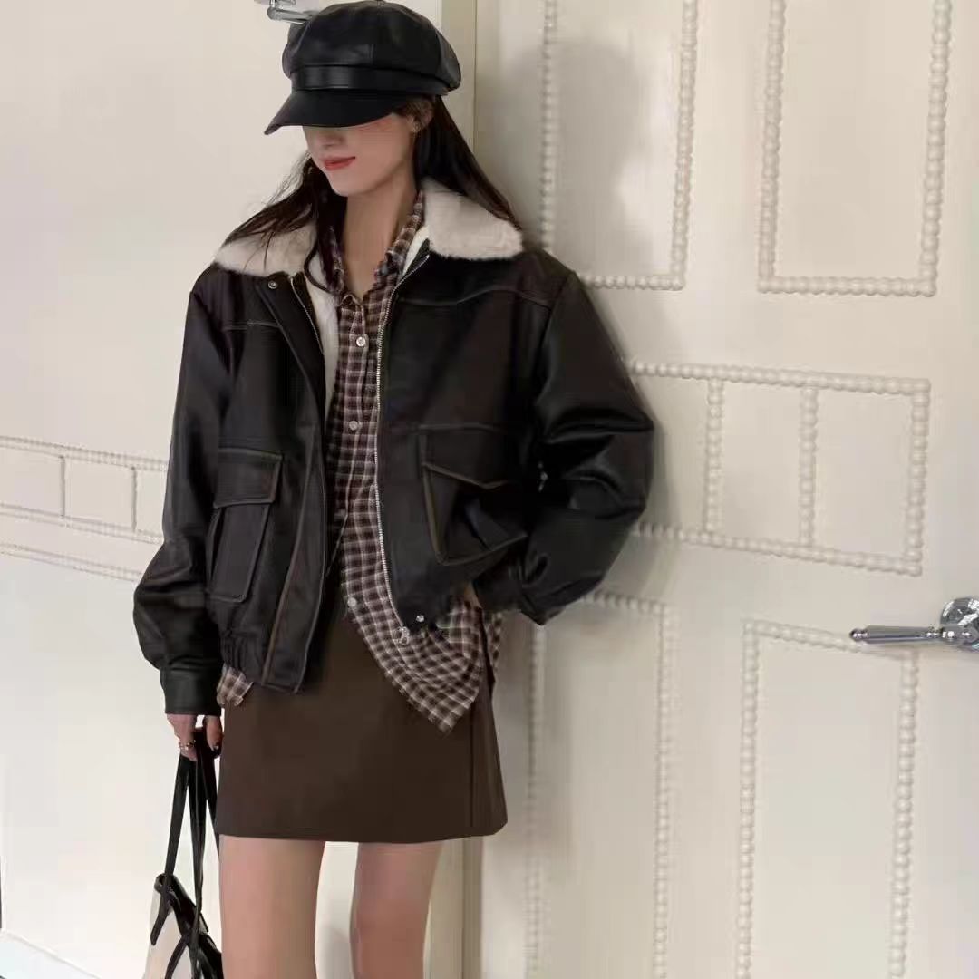 La Vague  翻毛领设计感廓形PU外套