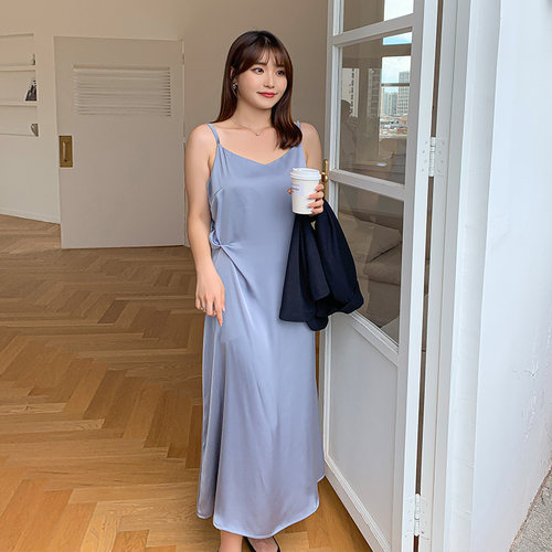 胖mm气质宽松显瘦吊带连衣裙