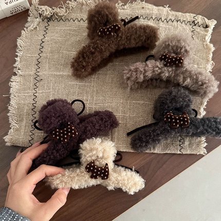 毛绒波点丝绒小狗蝴蝶结双面抓夹女2026新款后脑勺盘发鲨鱼夹发夹