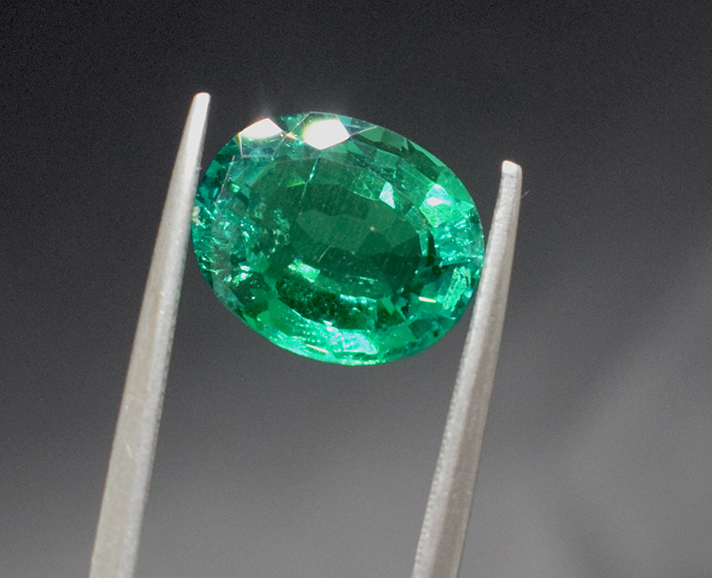 哥伦比亚再生祖母绿 水热法培育祖母绿 旦形 12x10mm 4.5ct 超美