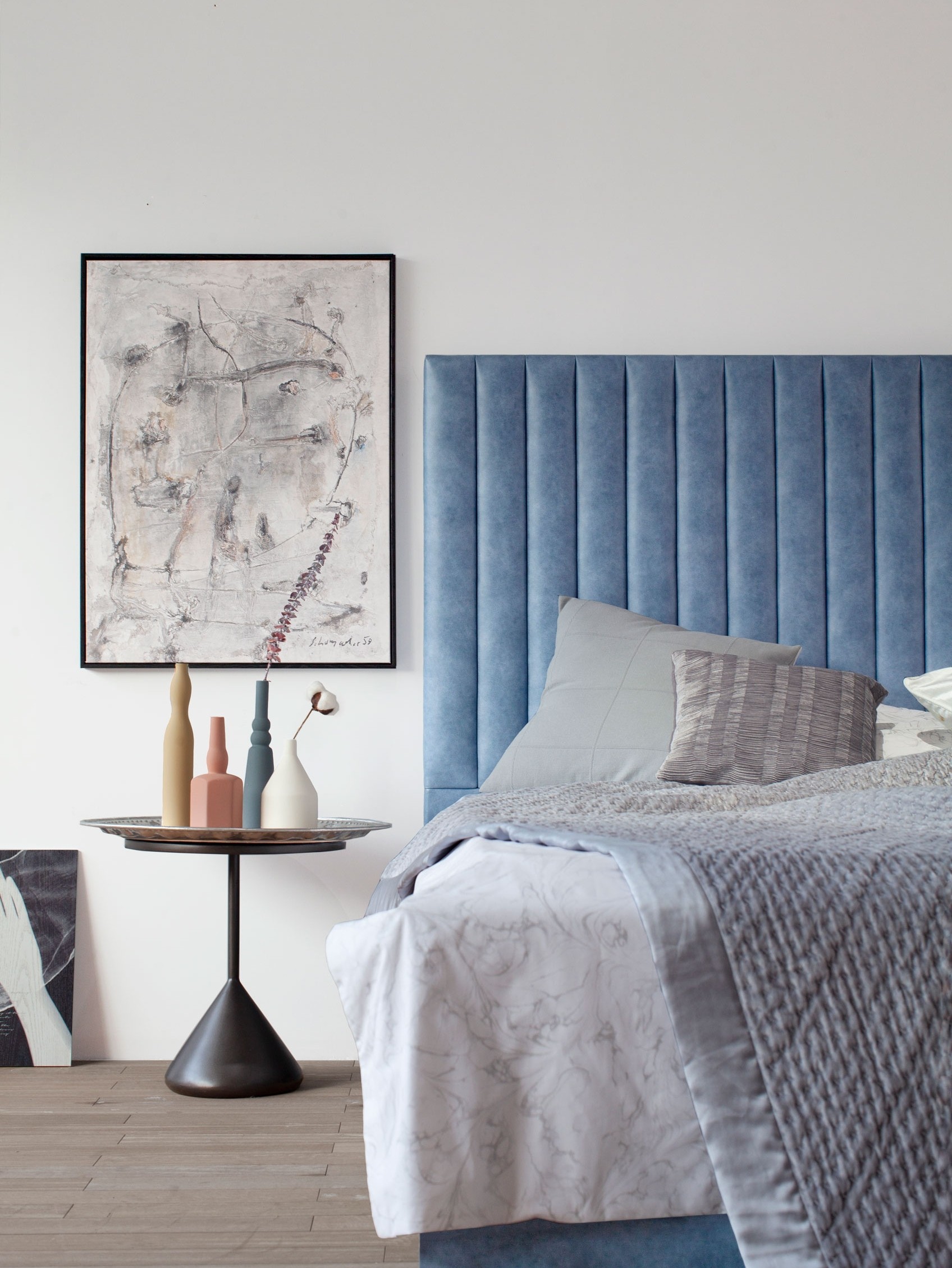 Tomato design produced blue gray vertical striped leather bed three kinds of bed structure original Nordic light luxury retro bed