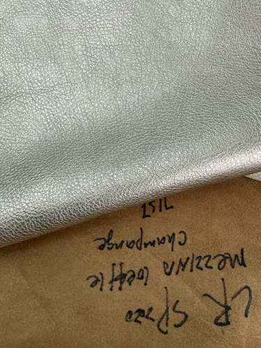 H935厚度1.1mm进口头层金属色荔枝纹牛皮 手感微软