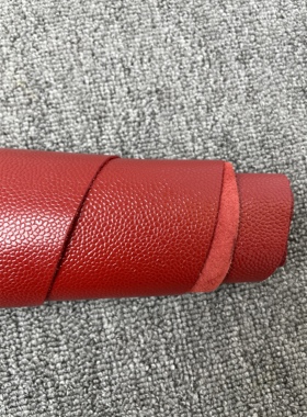 E490进口头层红色鱼子纹牛皮厚度1.1mm手感柔软