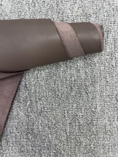E272进口头层深咖色暗感平纹手感中挺厚度1.4m m