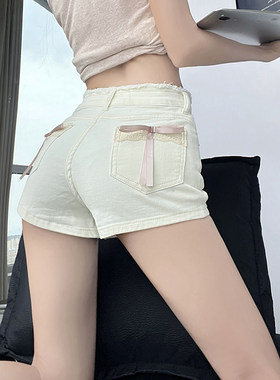 白色蕾丝拼接蝴蝶结牛仔短裤女夏新款小个子高腰毛边显瘦丰胯热裤