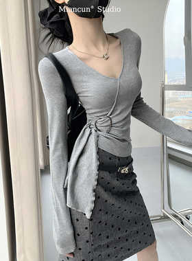 MianCun撩动心弦性感V领上衣女收腰打底衫春夏新款设计感长袖T恤