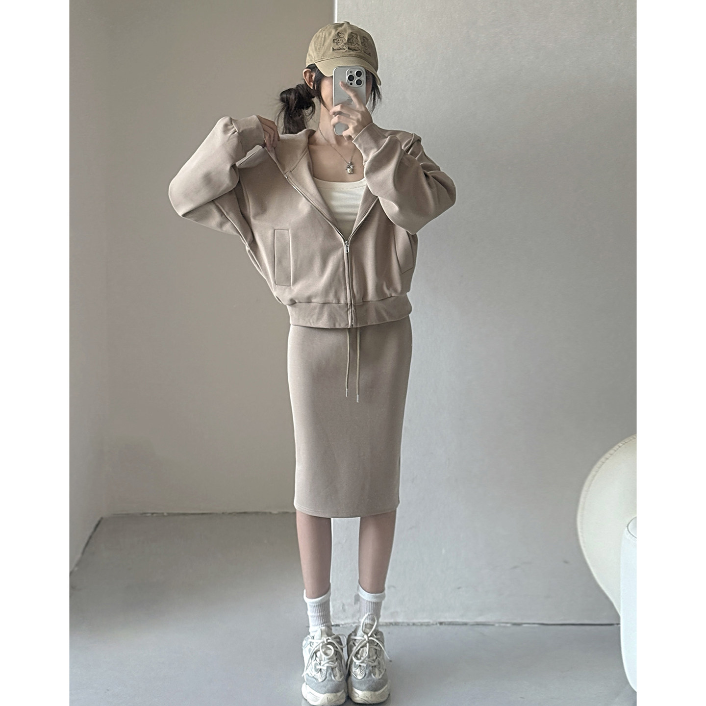 MianCun高级感运动服套装女春秋冬休闲连帽卫衣开叉中长裙两件套