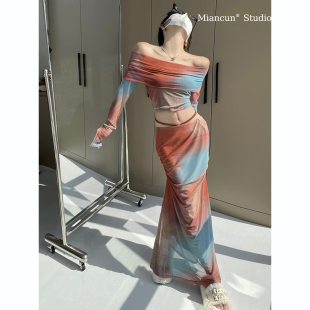 落日扎染网纱印花一字领长袖 T恤女镂空低腰紧身鱼尾半身长裙套装