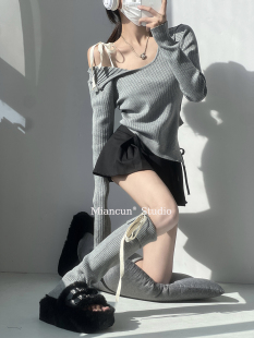 棉村 上衣女一字肩辣妹打底毛衣 设计感露肩性感不对称系带针织衫