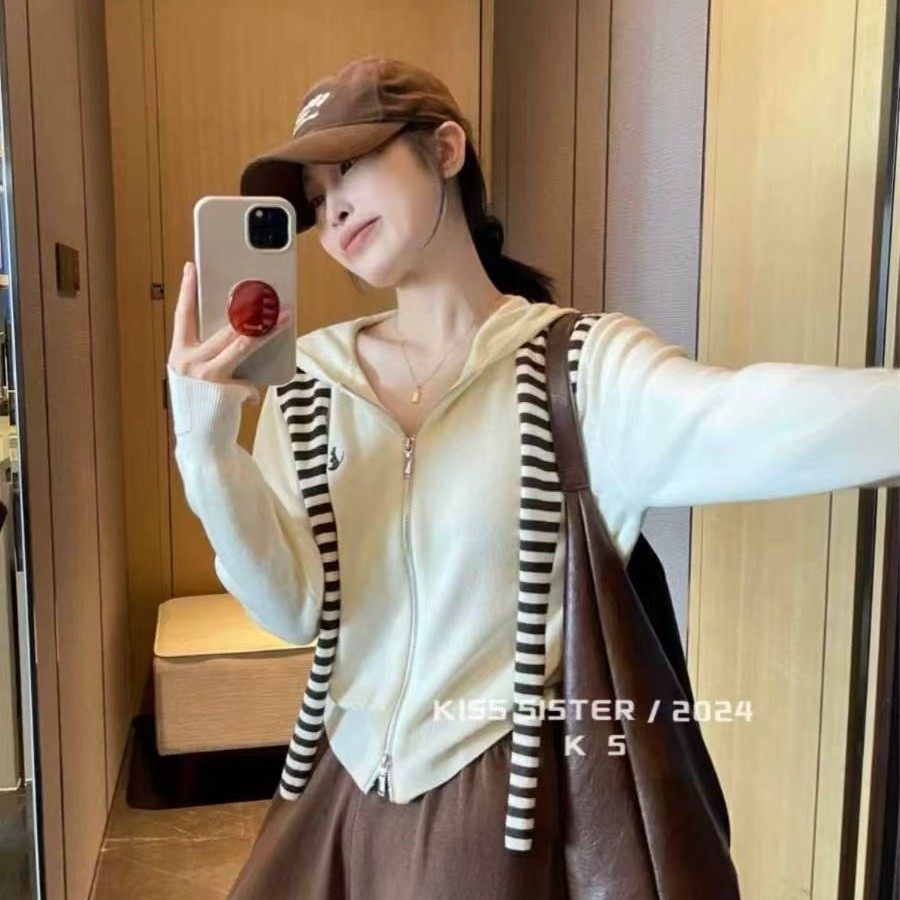 长袖运动连帽女短外套