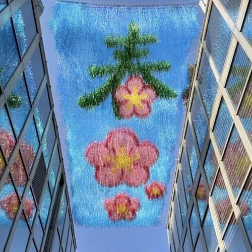 春季网红风动天幕景区打卡空中花海雨丝帘商业街空中造景创意遮阳