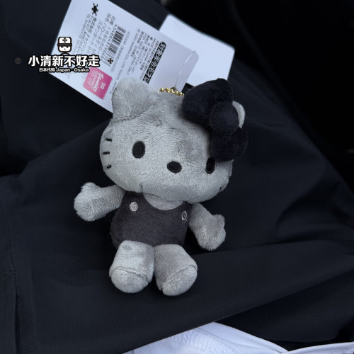 【现】日本专柜 Hello kitty 三丽鸥50周年黑灰色黑皮kt包挂件