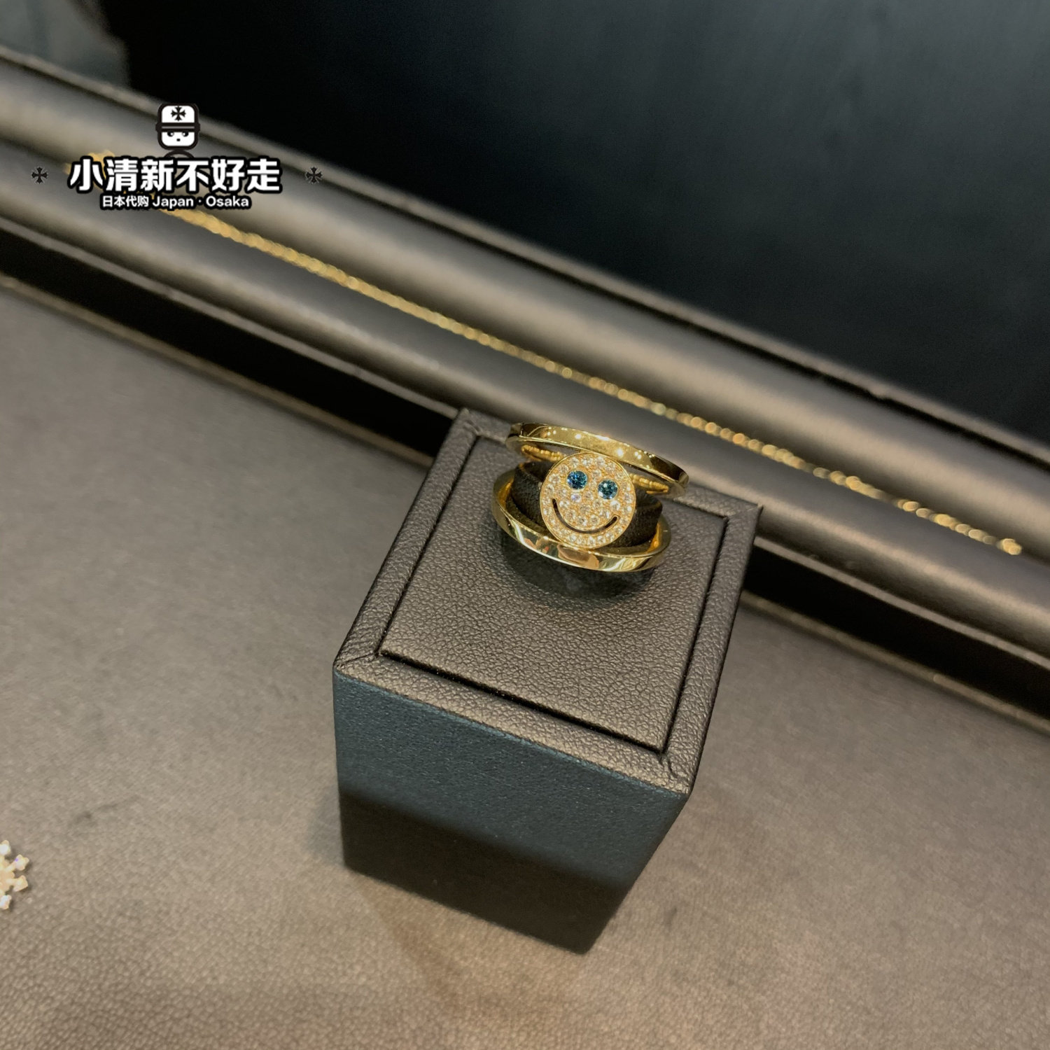 日本代购 Eyefunny 18K金钻经典蓝眼笑脸太阳花字母戒指指环尾戒