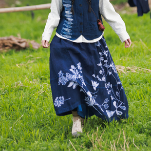 荼 春夏植物染花卉蜡染花纹亚麻民族风双层半裙 沉蓝序·春野