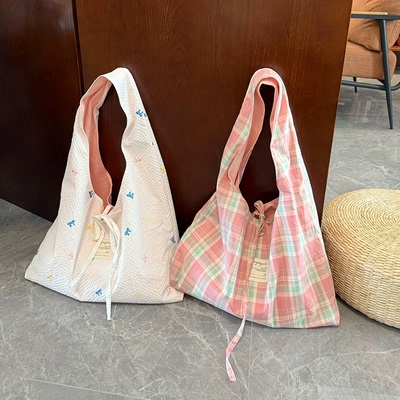 春夏新款甜美百搭粉色刺绣托特包