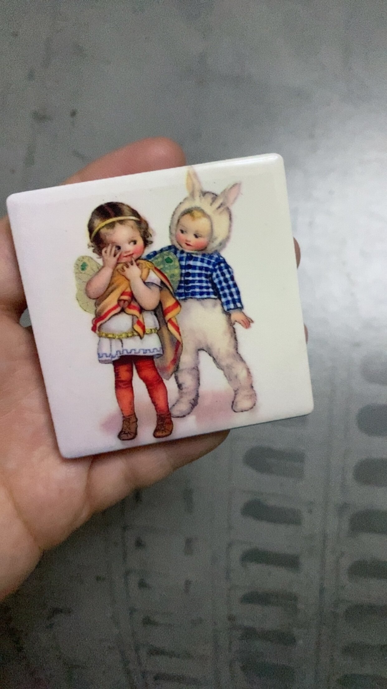 出口订单创意小众陶瓷冰箱贴磁性贴装饰磁铁复古法式田园风女孩图片