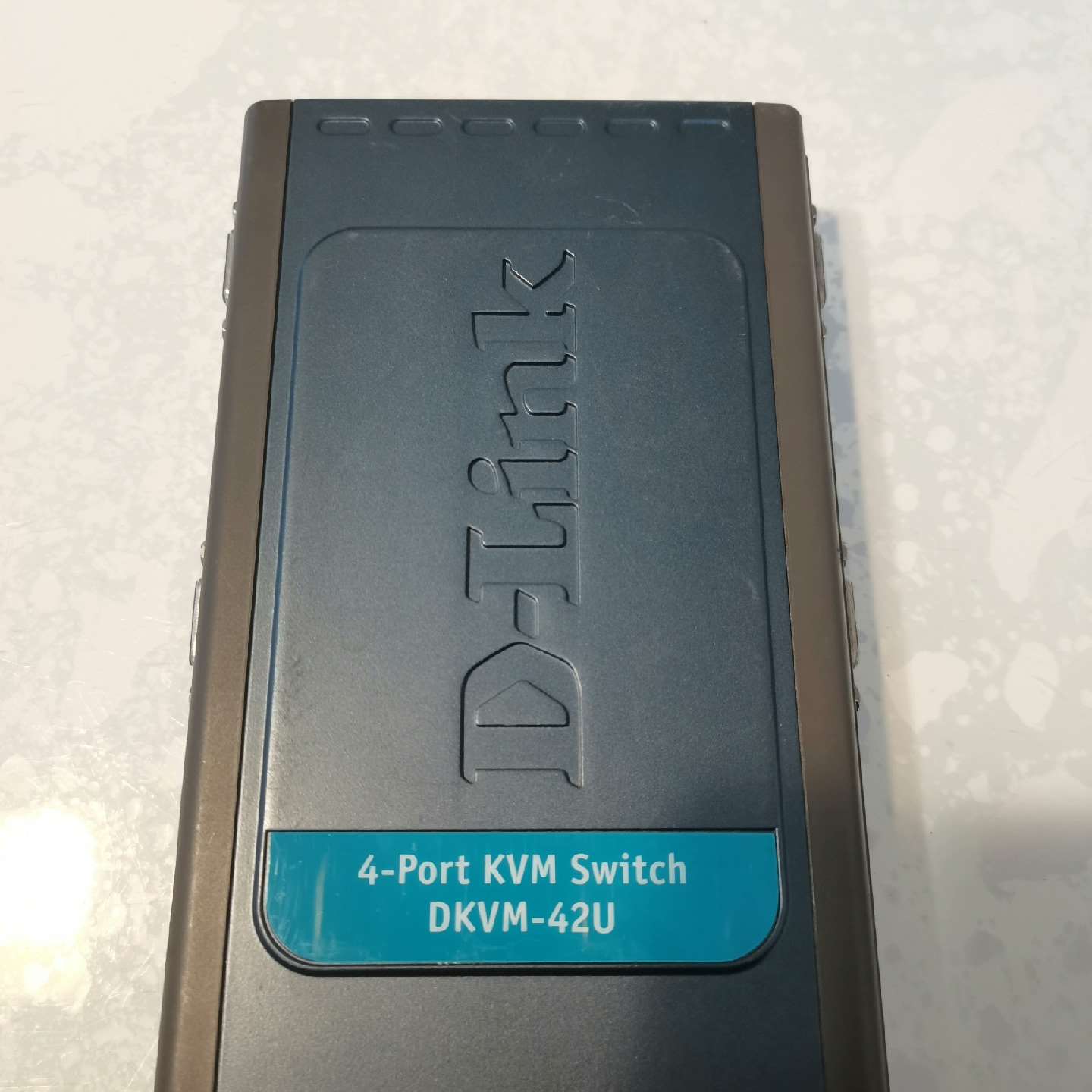维修KVM切换器   DKVM-42U  D-LINK 4端口议价