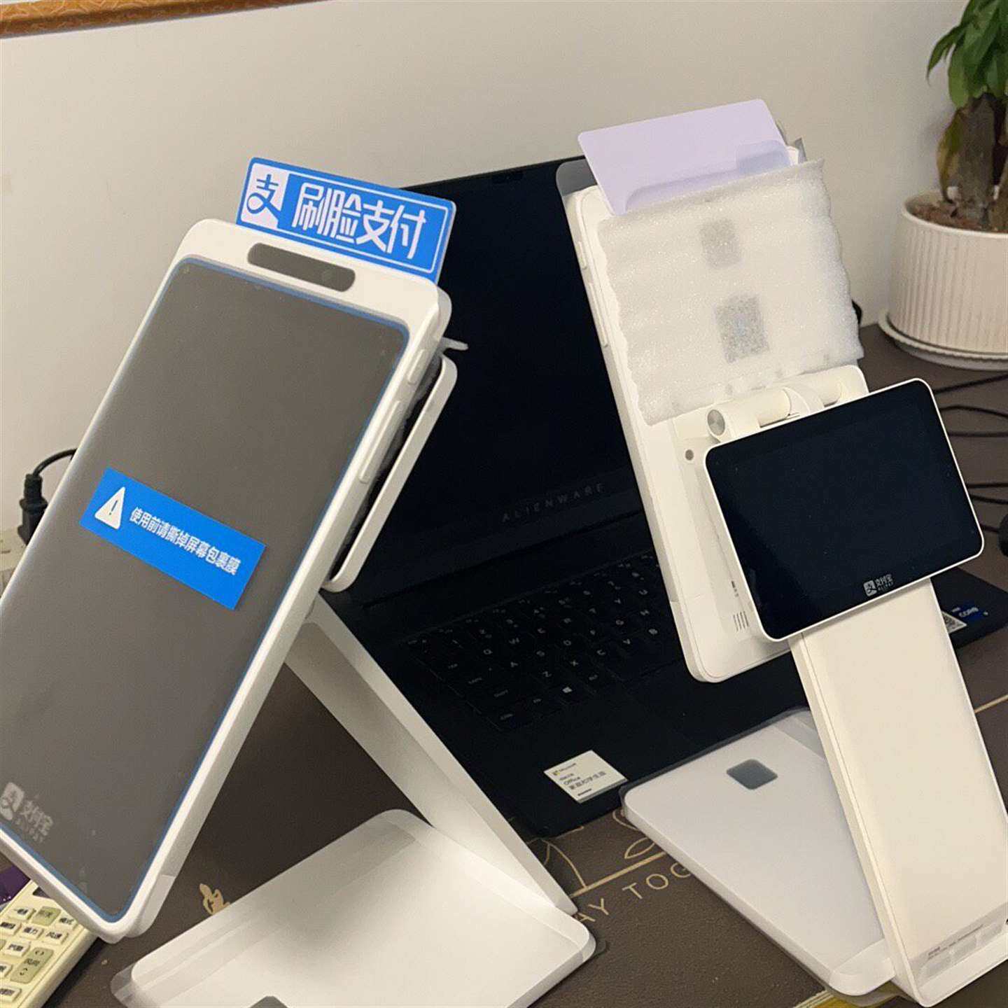维修支付宝盒f4plus 双面屏幕 蜻蜓f4plus议价