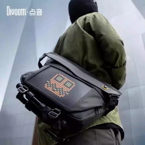 Divoom点音斜挎V包涤纶街头DIY