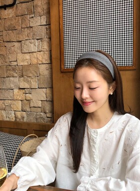 26春新款刺绣提花宽松慵懒风长袖上衣简约百搭白色小衫女