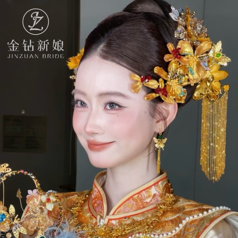2026新款秀禾服头饰新娘结婚跟妆减龄饰品中式金色流苏龙凤褂发饰图片