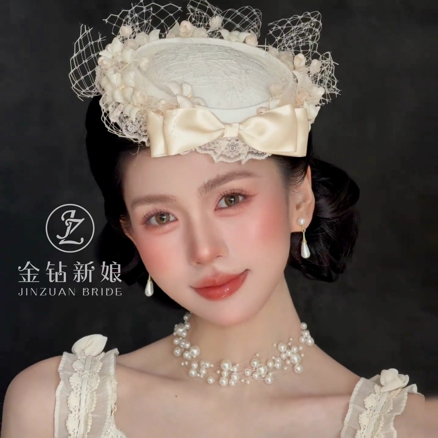 2026法式蕾丝缎面新娘蝴蝶头饰
