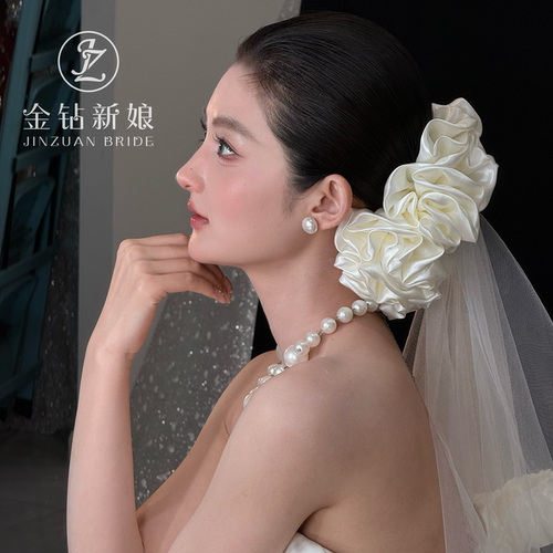 2026新款极简高级新娘头饰手工缎面大肠发圈复古港风婚纱礼服配饰