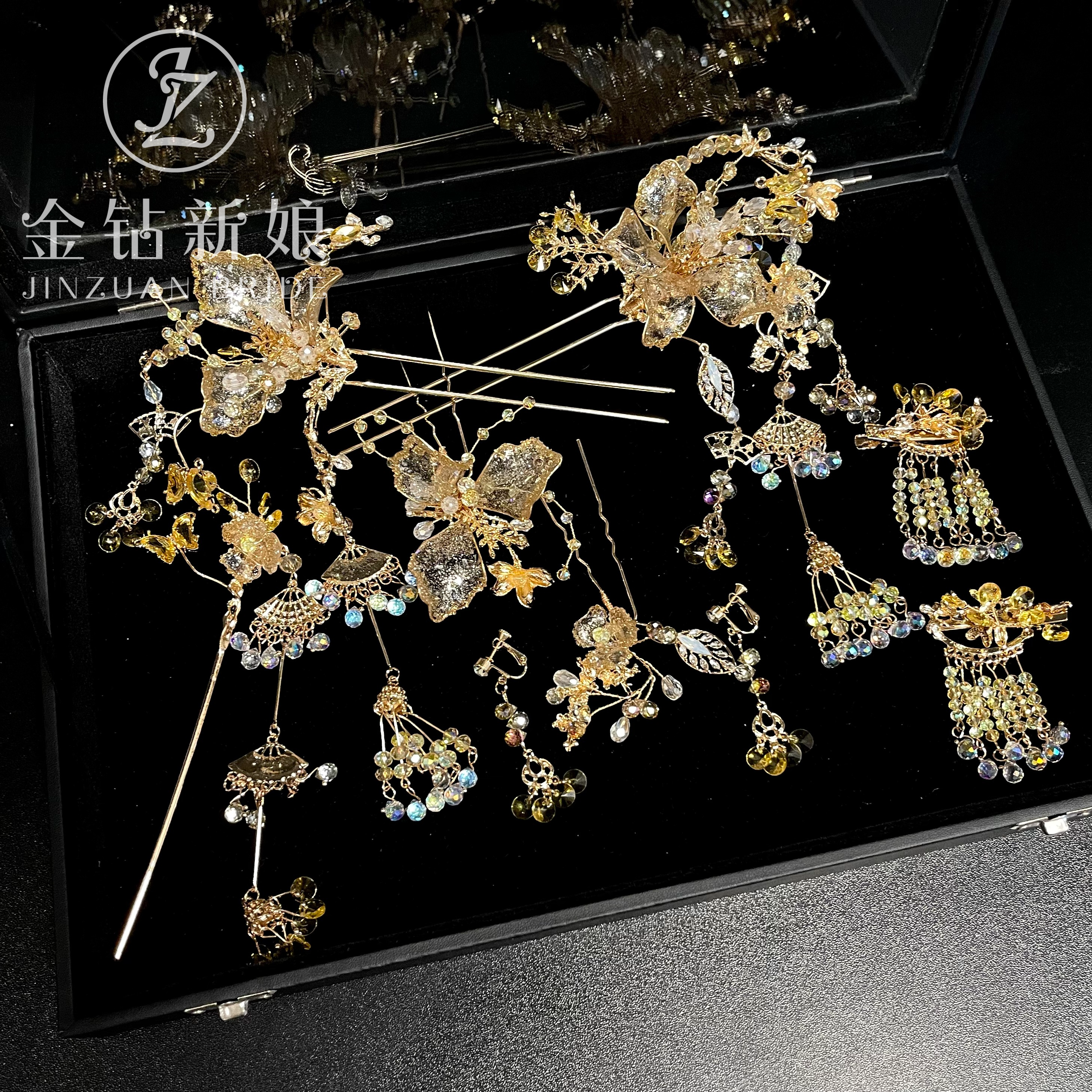 金钻新娘金色秀禾服头饰