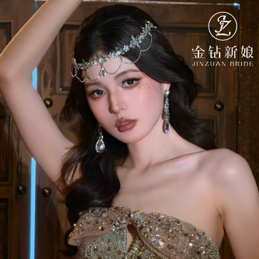 2026新款新娘头饰轻奢水钻额饰异域风情眉心坠婚纱礼服饰品旅拍女