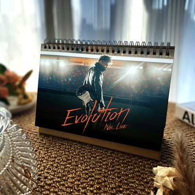谢霆锋演唱会台历2026年日历周边Evolution纪念定制办公桌摆礼物